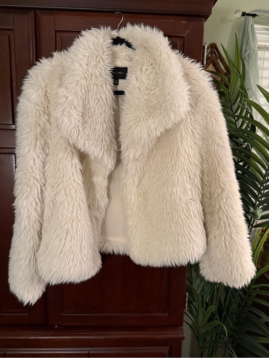 Love Tree Jackets & Blazers - Love Tree Faux Fur White Coat